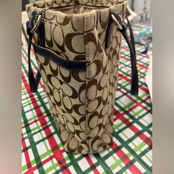 ❗️FINAL❗️ 🆕 COACH Signature Stripe Navy/Khaki 🔴🔴 - Picture 7 of 10